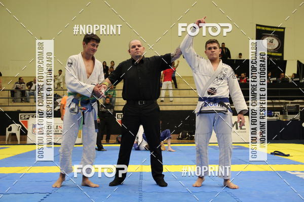 Buy your photos of the eventfight friends on Fotop