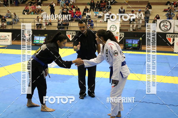 Buy your photos of the eventfight friends on Fotop