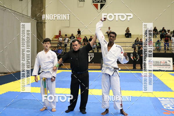 Buy your photos of the eventfight friends on Fotop