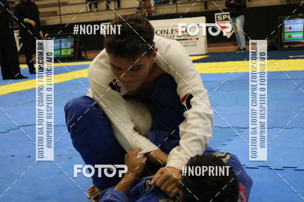 Buy your photos of the eventfight friends on Fotop