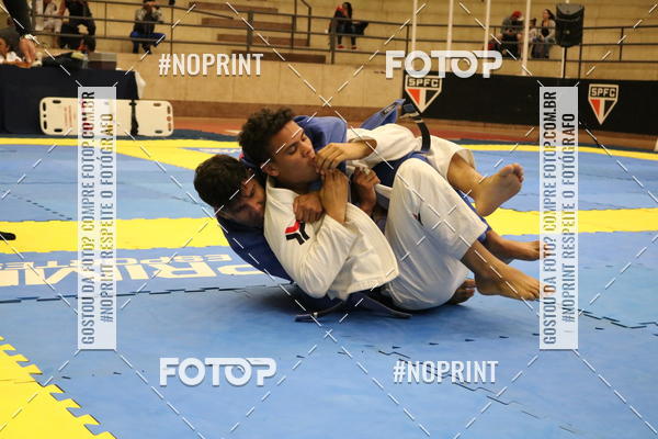 Buy your photos of the eventfight friends on Fotop