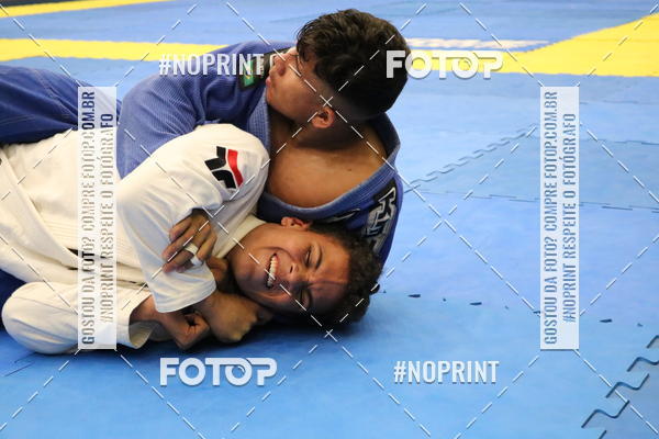 Buy your photos of the eventfight friends on Fotop