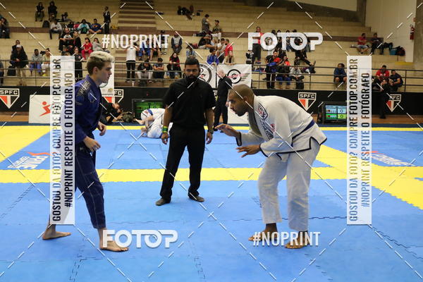 Buy your photos of the eventfight friends on Fotop