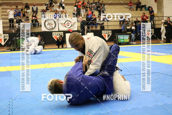 Buy your photos of the eventfight friends on Fotop