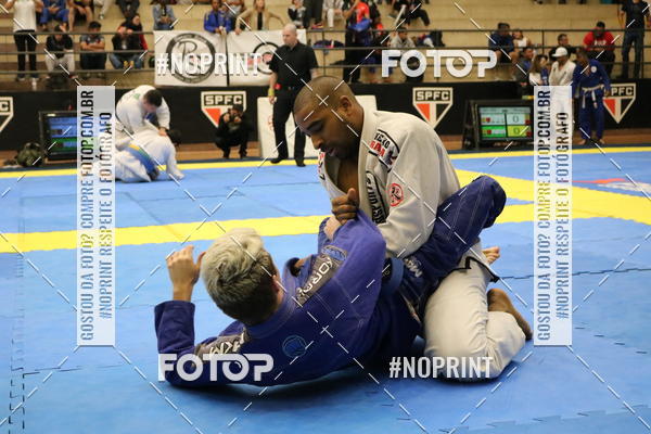 Buy your photos of the eventfight friends on Fotop