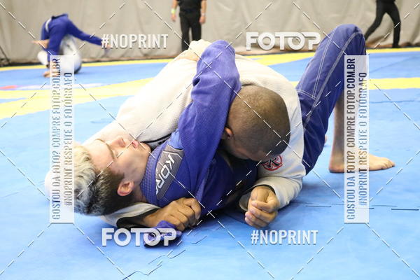 Buy your photos of the eventfight friends on Fotop