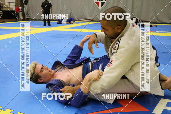 Buy your photos of the eventfight friends on Fotop