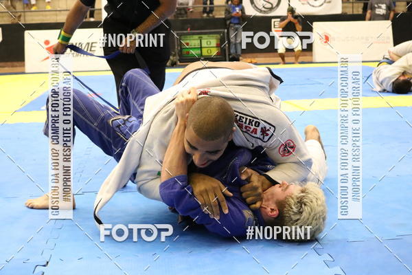 Buy your photos of the eventfight friends on Fotop