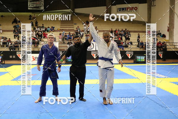 Buy your photos of the eventfight friends on Fotop