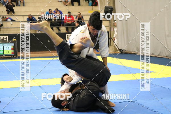 Buy your photos of the eventfight friends on Fotop