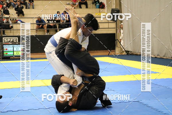 Buy your photos of the eventfight friends on Fotop