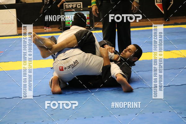 Buy your photos of the eventfight friends on Fotop