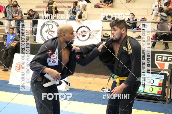 Buy your photos of the eventfight friends on Fotop