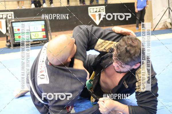 Buy your photos of the eventfight friends on Fotop