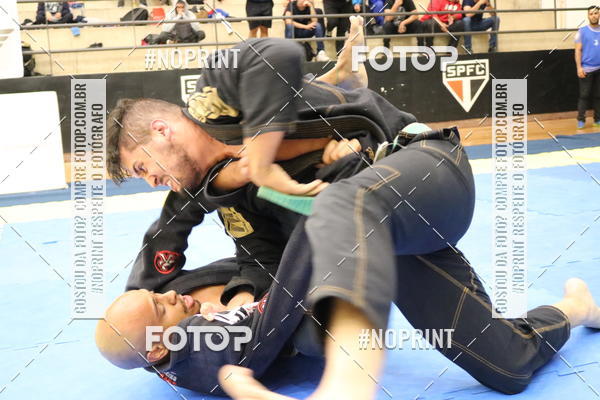 Buy your photos of the eventfight friends on Fotop