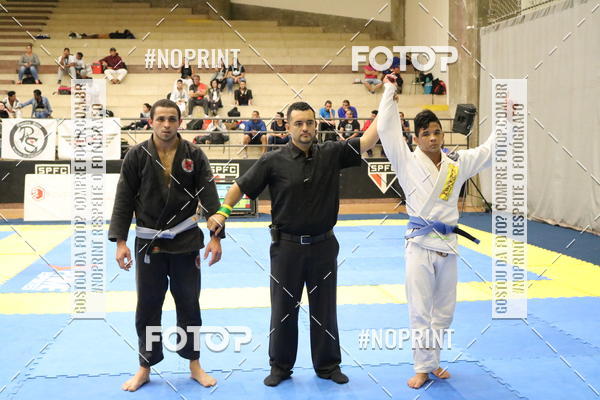 Buy your photos of the eventfight friends on Fotop