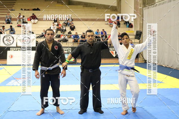 Buy your photos of the eventfight friends on Fotop