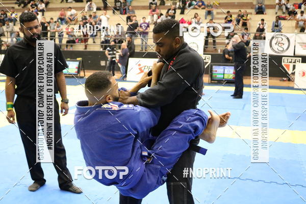 Buy your photos of the eventfight friends on Fotop