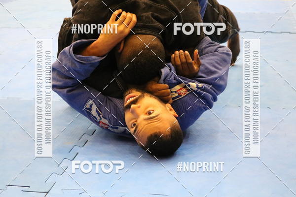 Buy your photos of the eventfight friends on Fotop