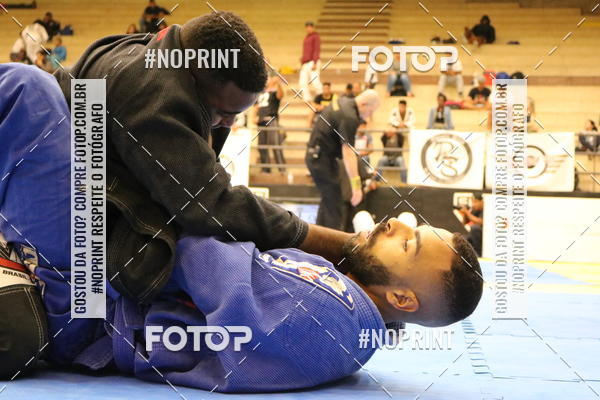 Buy your photos of the eventfight friends on Fotop