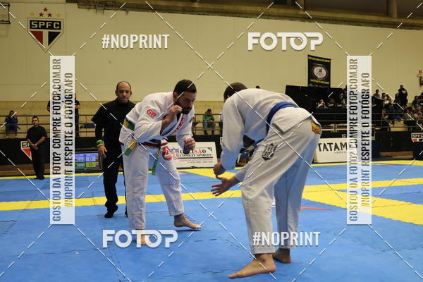 Buy your photos of the eventfight friends on Fotop