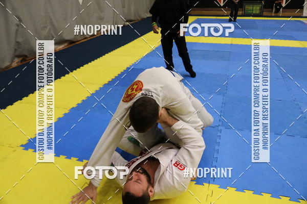 Buy your photos of the eventfight friends on Fotop