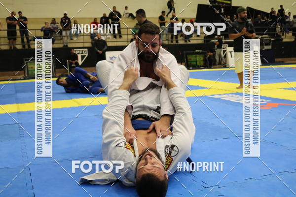 Buy your photos of the eventfight friends on Fotop