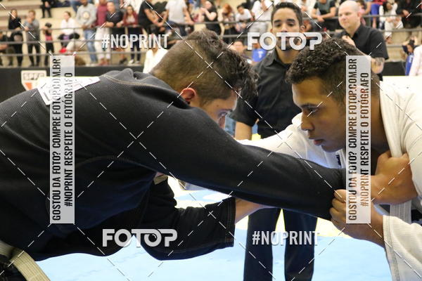 Buy your photos of the eventfight friends on Fotop