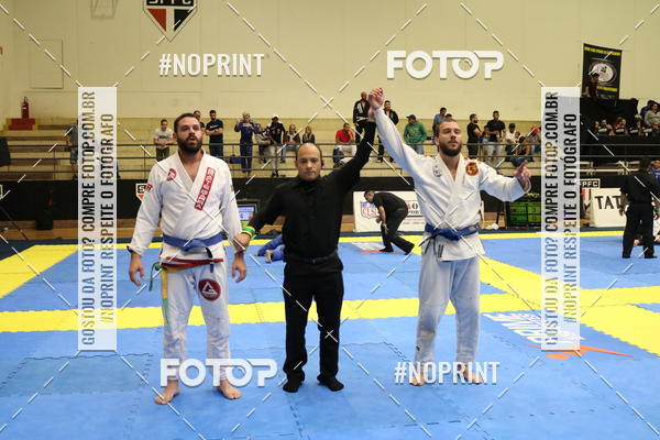 Buy your photos of the eventfight friends on Fotop