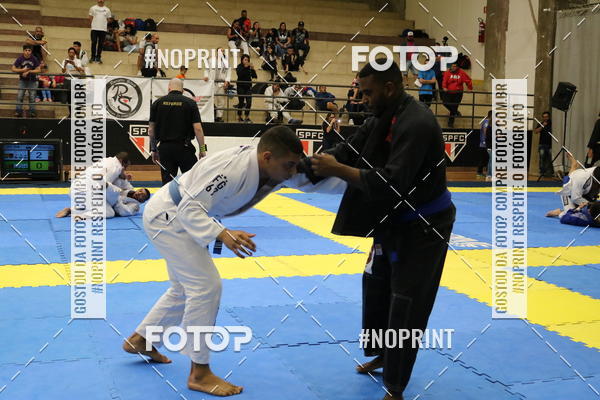 Buy your photos of the eventfight friends on Fotop