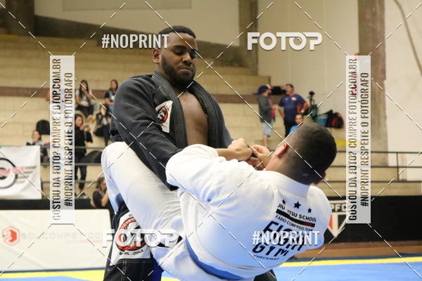 Buy your photos of the eventfight friends on Fotop