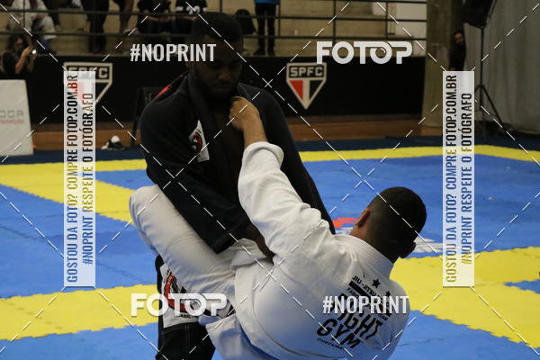 Buy your photos of the eventfight friends on Fotop