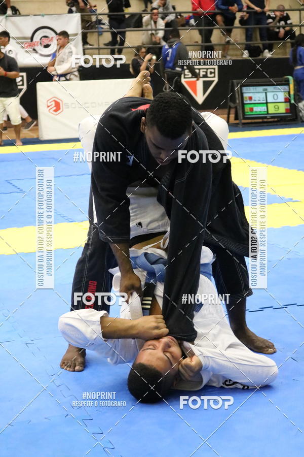 Buy your photos of the eventfight friends on Fotop