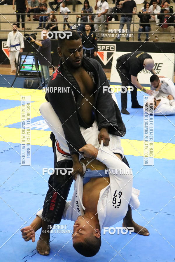 Buy your photos of the eventfight friends on Fotop