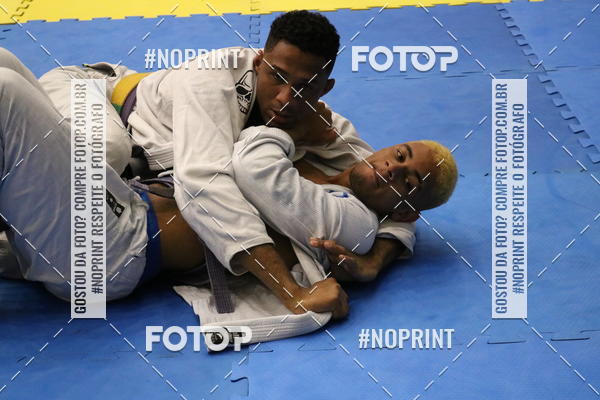 Buy your photos of the eventfight friends on Fotop