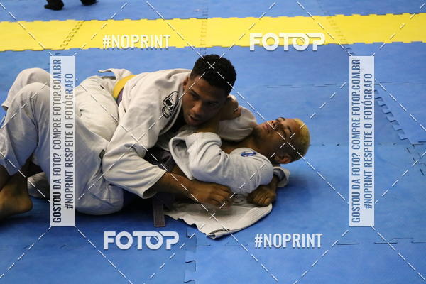 Buy your photos of the eventfight friends on Fotop