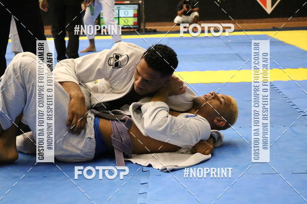 Buy your photos of the eventfight friends on Fotop