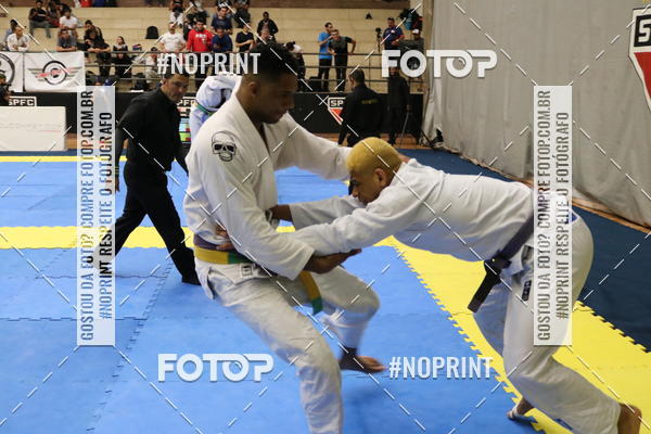 Buy your photos of the eventfight friends on Fotop