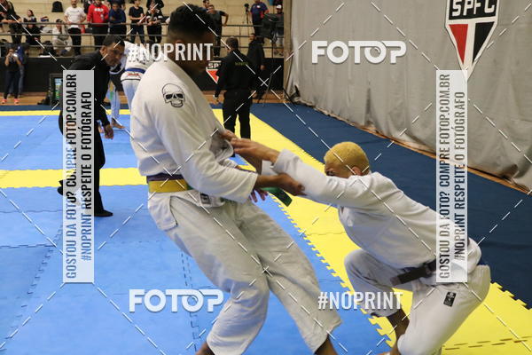 Buy your photos of the eventfight friends on Fotop