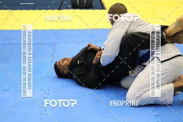 Buy your photos of the eventfight friends on Fotop