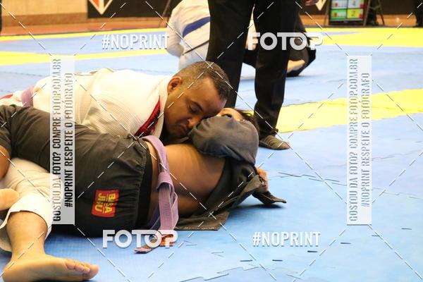 Buy your photos of the eventfight friends on Fotop