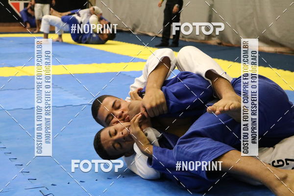 Buy your photos of the eventfight friends on Fotop