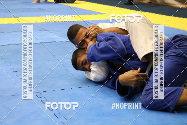 Buy your photos of the eventfight friends on Fotop