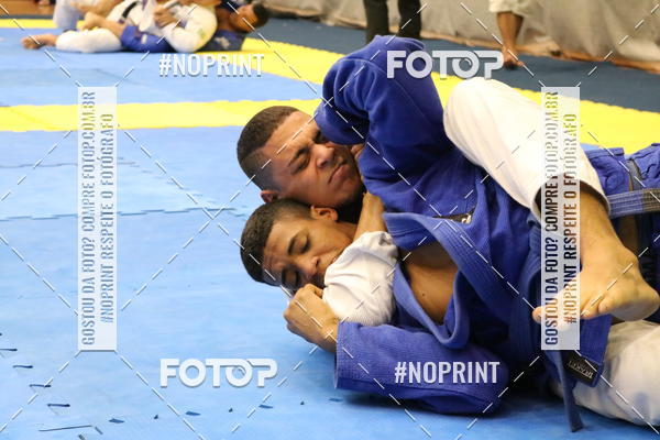 Buy your photos of the eventfight friends on Fotop