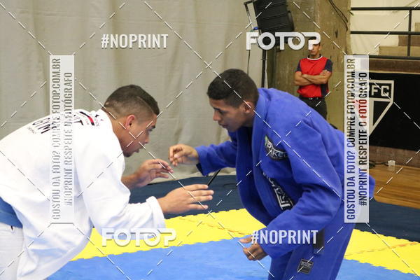 Buy your photos of the eventfight friends on Fotop