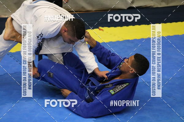 Buy your photos of the eventfight friends on Fotop