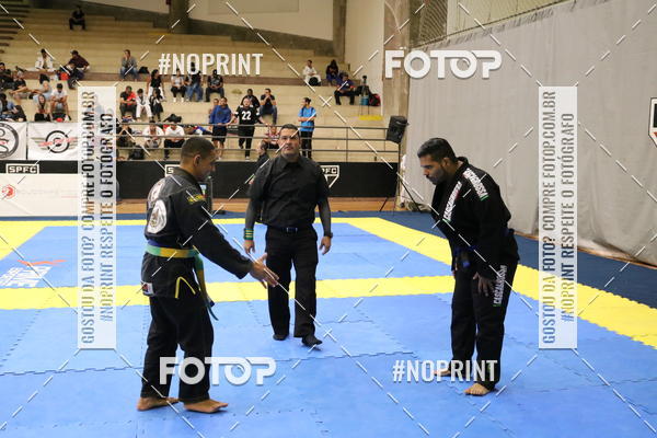 Buy your photos of the eventfight friends on Fotop