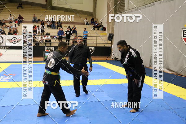 Buy your photos of the eventfight friends on Fotop