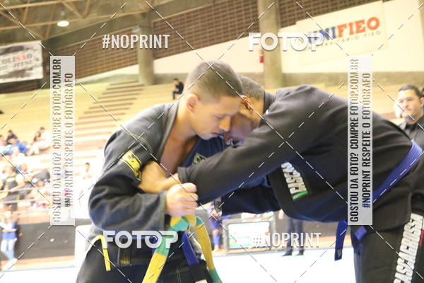 Buy your photos of the eventfight friends on Fotop