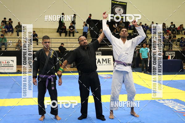 Buy your photos of the eventfight friends on Fotop